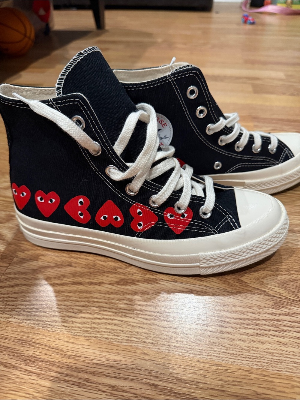 Comme de Garcons converse